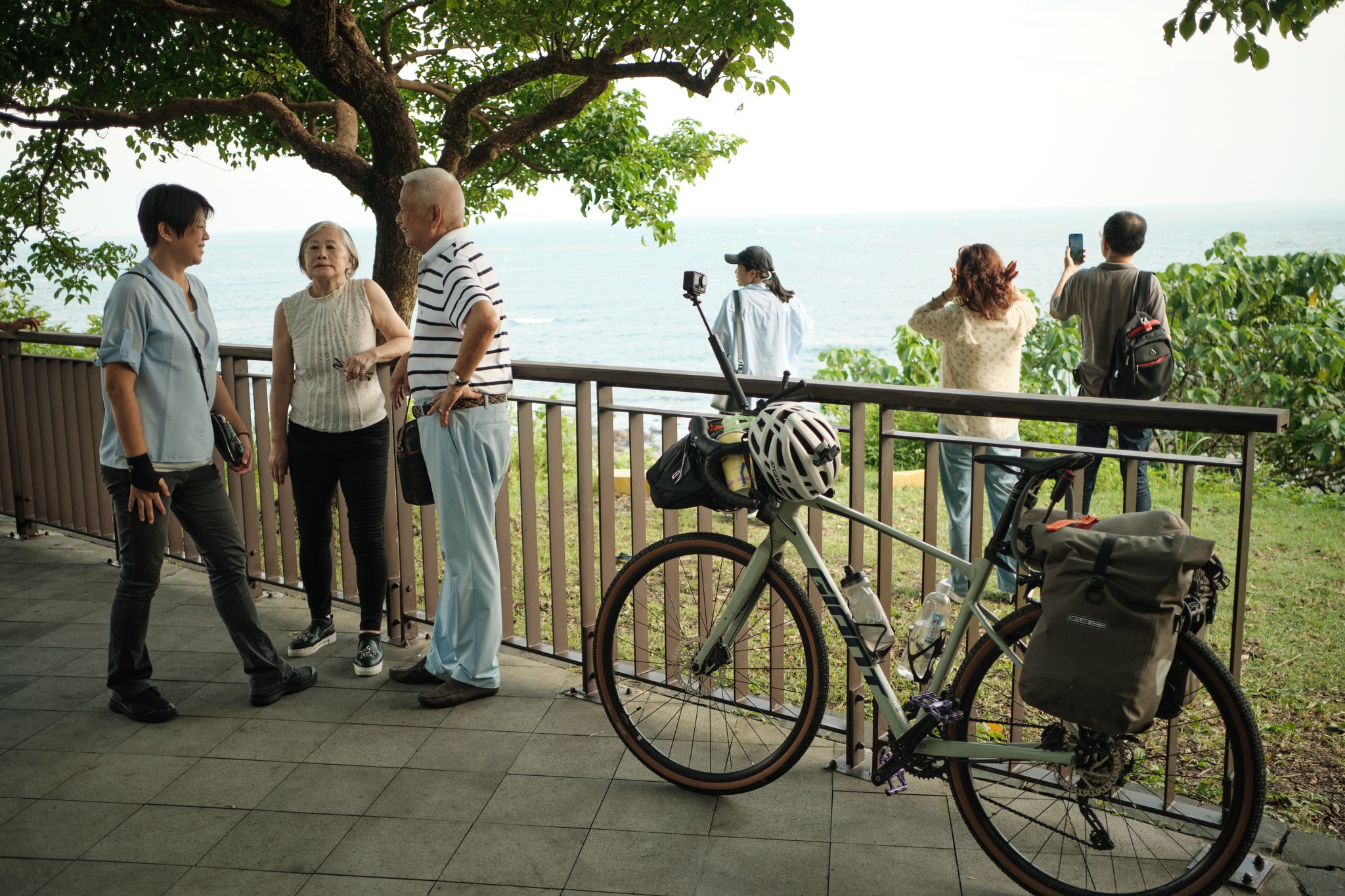 วิวทะเลหลังข้ามเขา