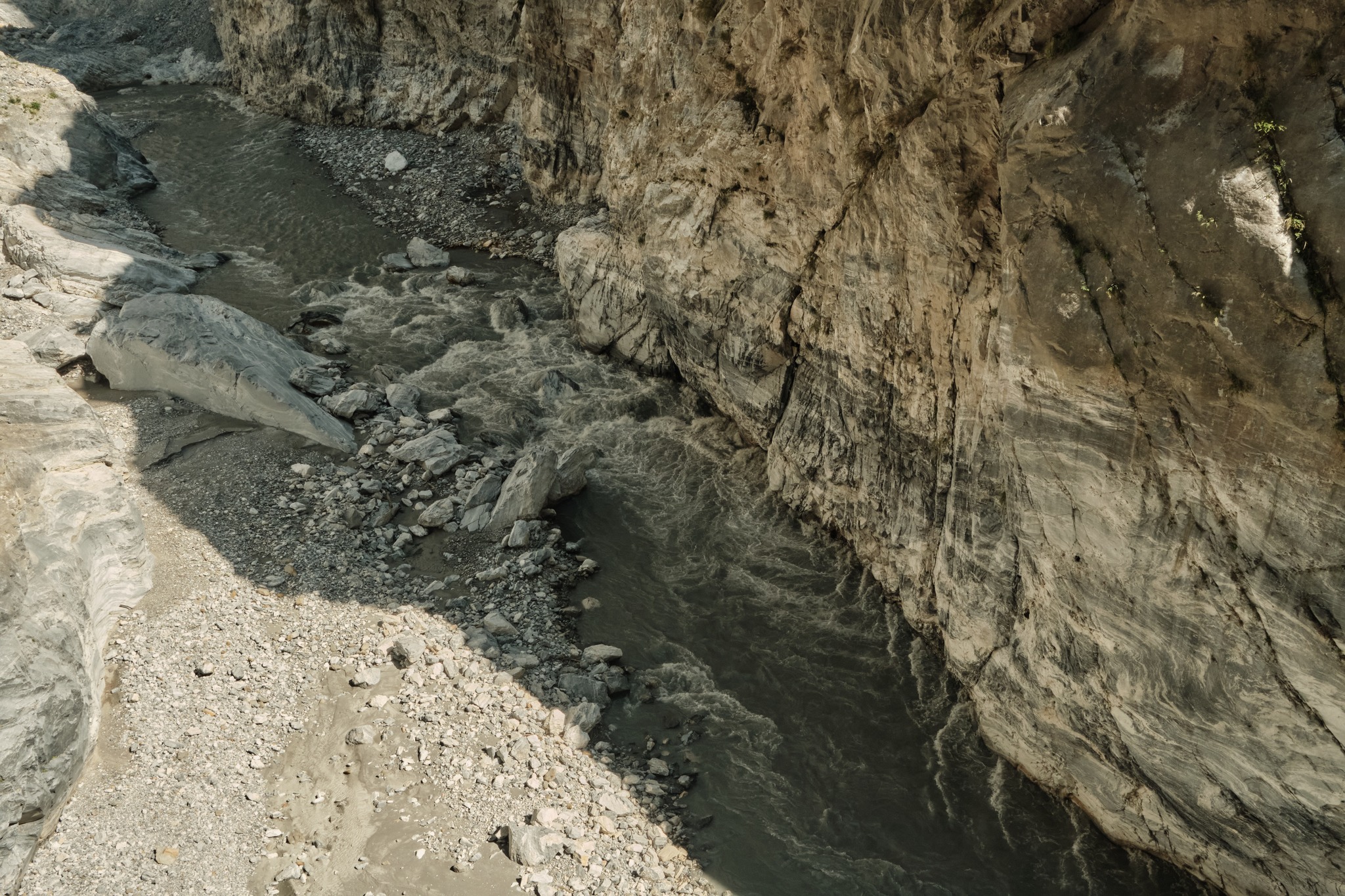 ภาพไม่มีคำบรรยาย