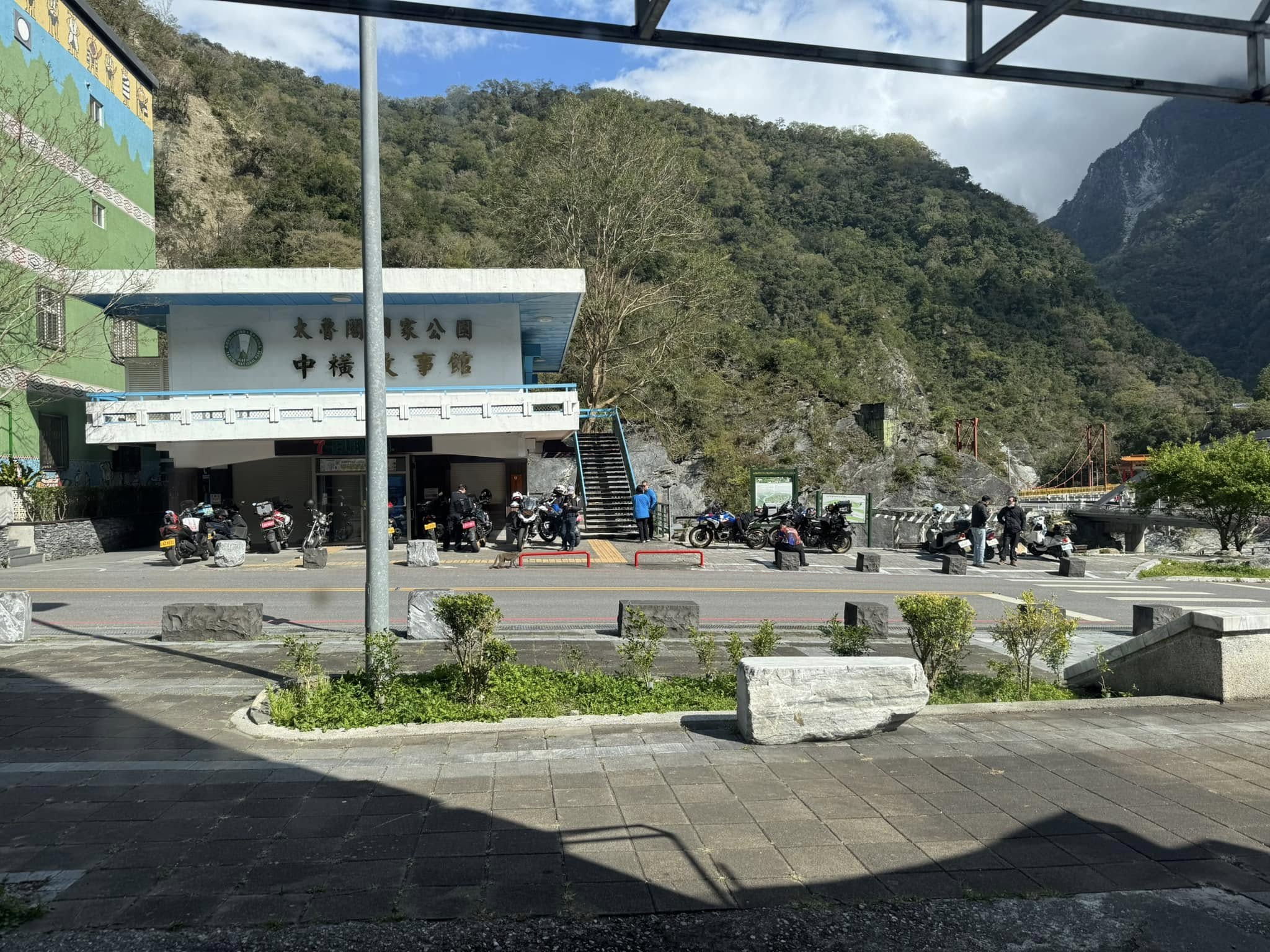 จุดเติมเสบียง 7-11 ที่ปิด